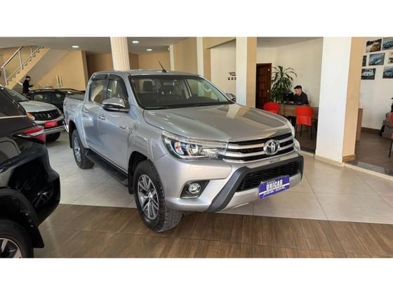 TOYOTA HILUX 2.8 SRX 4X4 CD 16V DIESEL 4P AUTOMÁTICO TOYOTA HILUX 2.8 SRX 4X4 CD 16V DIESEL 4P AUTOMÁTICO